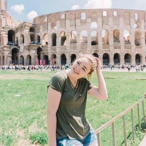 Meet your Posher, Steffany